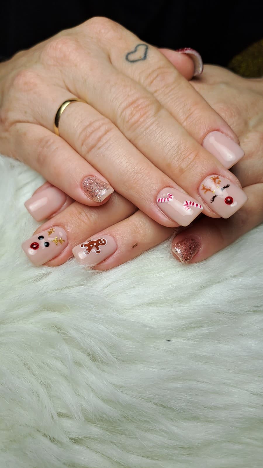 Trabajos de manicura y pedicura en Vigo
