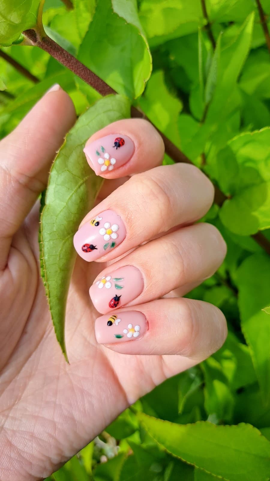 Trabajos de manicura y pedicura en Vigo