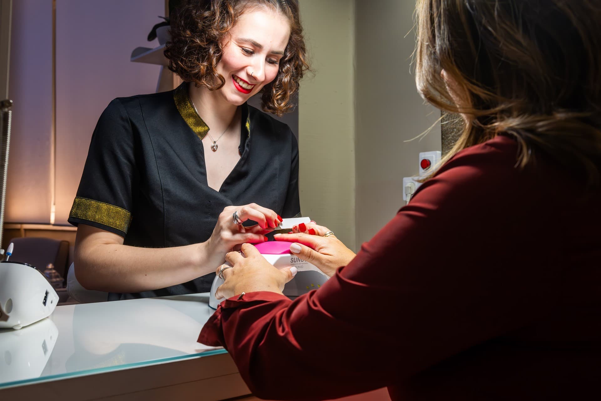Trabajos profesionales de manicura y pedicura en Vigo