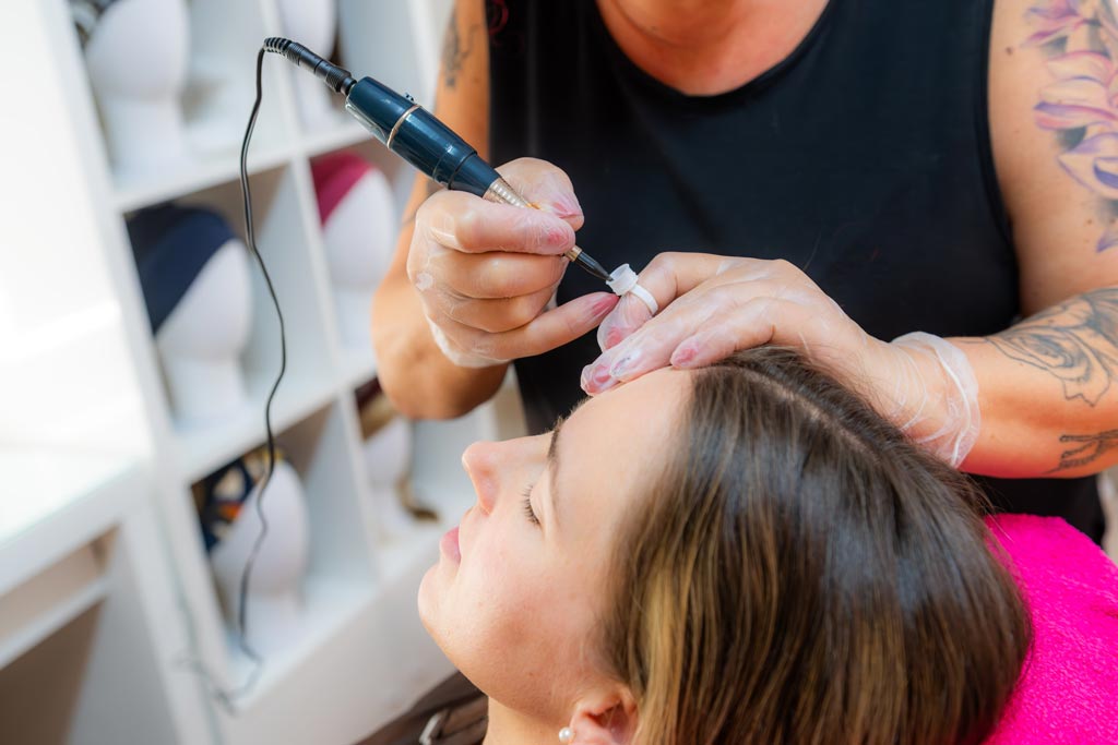 Micropigmentación de cejas para un gesto perfecto y duradero